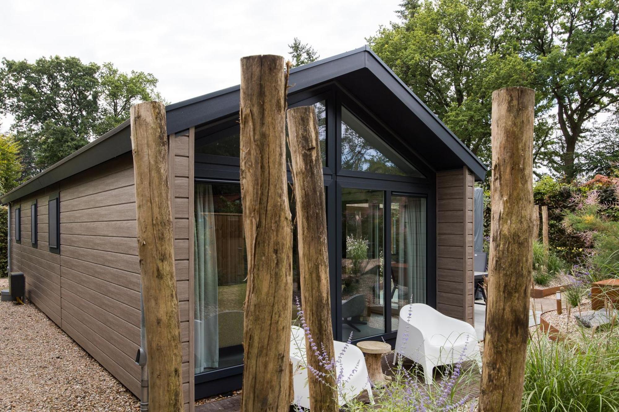 Modern Ingericht Chalet Op Groen Park Op De Veluwe Эпе Экстерьер фото